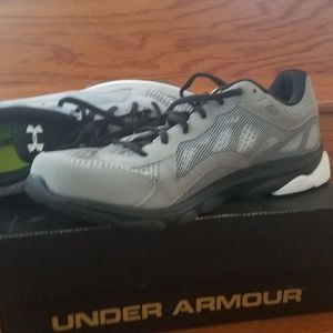 Under Armour Mens running shoes  size 10.5